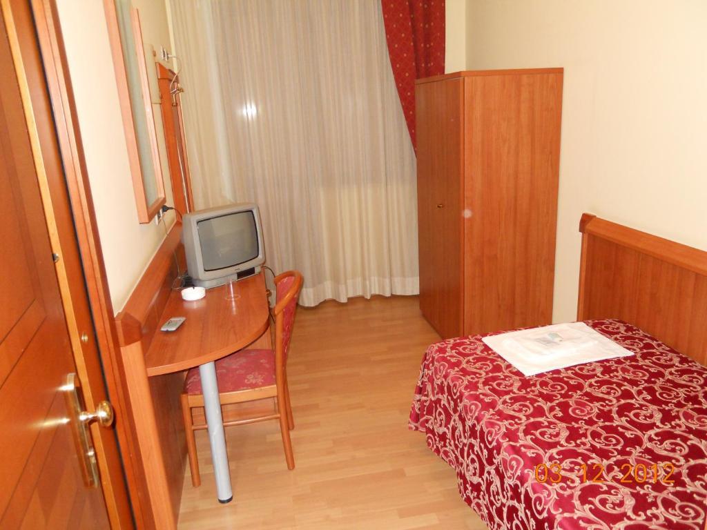 Hotel Val Di Sangro Perano Phòng bức ảnh